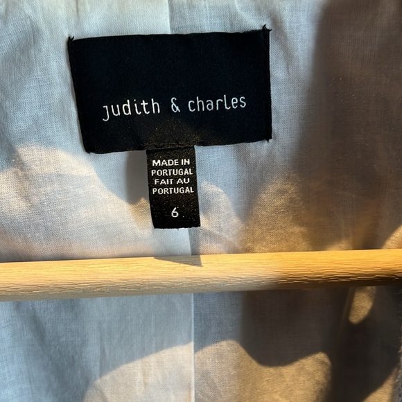Judith & Charles Chambray/denim blazer. Beautifully made in Portugal. Size 6 - Picture 2 of 4